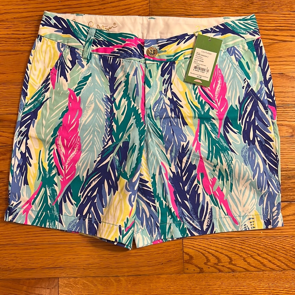 Lilly Pulitzer Size 2 Jayne Short in Light As A Feather